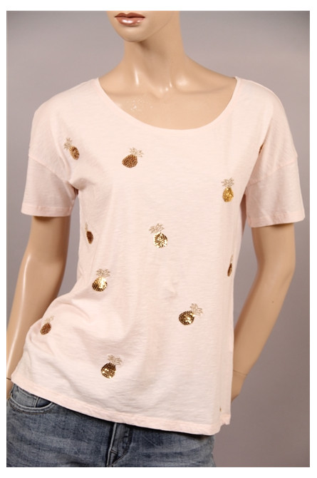 t-shirt des petits hauts rose pâle