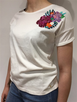t-shirt des petits hauts blanc