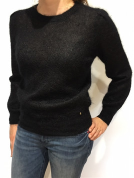 pull des petits hauts noir