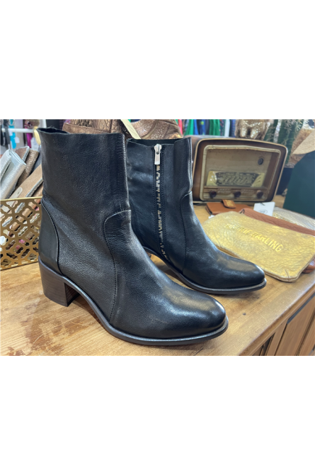boots aliwell noir